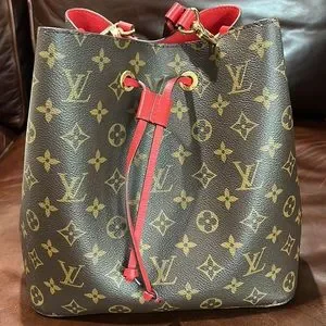 Louis Vuitton エピレザー レッドパーティーバッグ Louis Vuitton エピレザー レッドパーティーバッグ